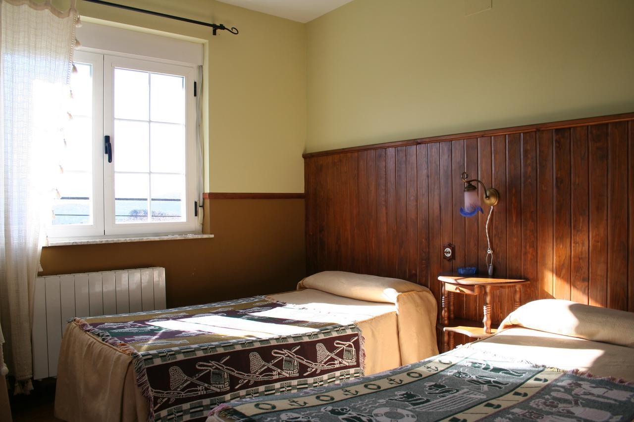 La Casona De Collado Guest House Hoyos del Collado Ngoại thất bức ảnh