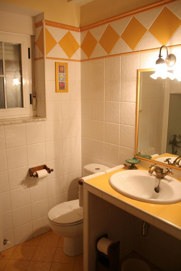 La Casona De Collado Guest House Hoyos del Collado Ngoại thất bức ảnh