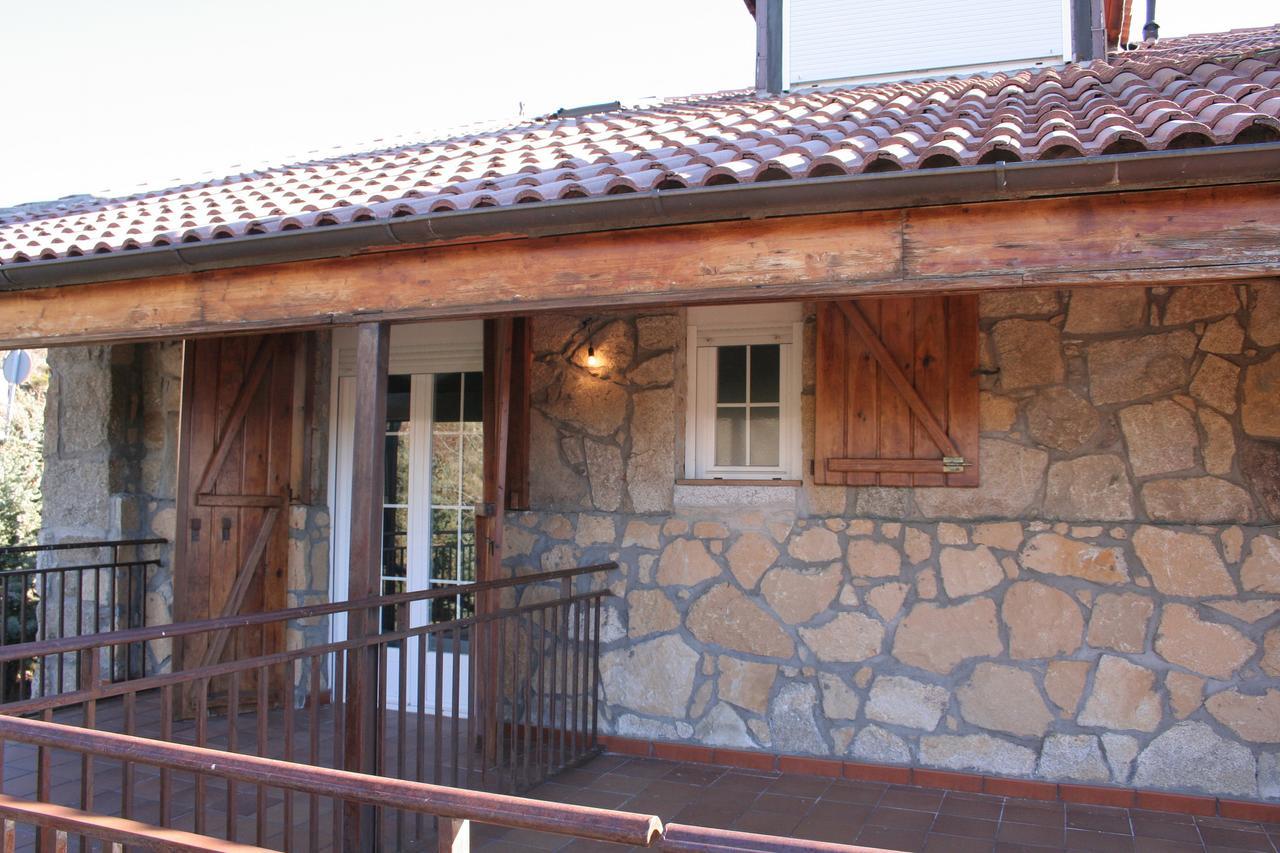 La Casona De Collado Guest House Hoyos del Collado Ngoại thất bức ảnh